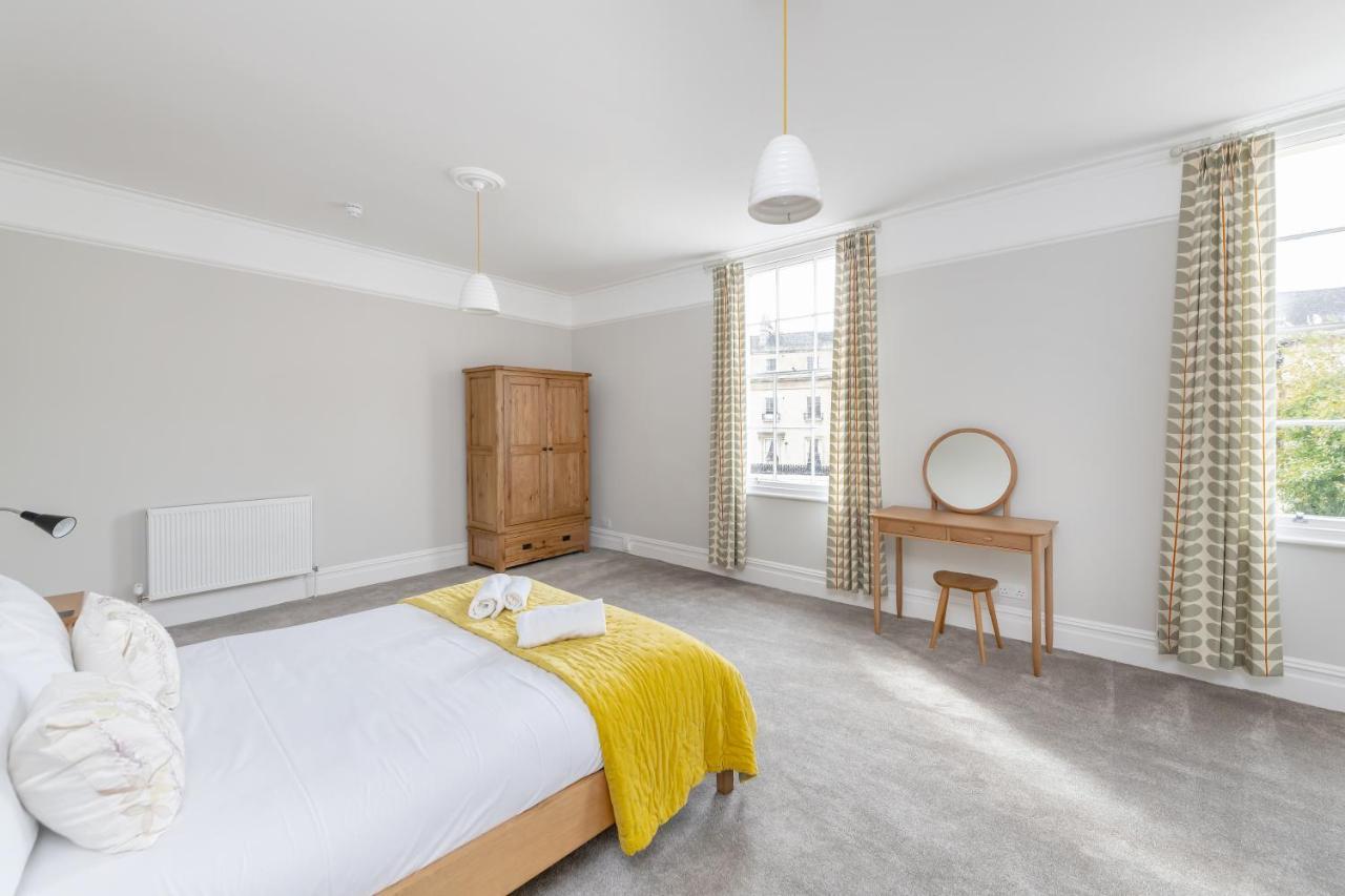 Spacious Maisonette With Parking - 10 Mins Walk From Bath Abbey - 2 Bed & 2 Bath Luaran gambar